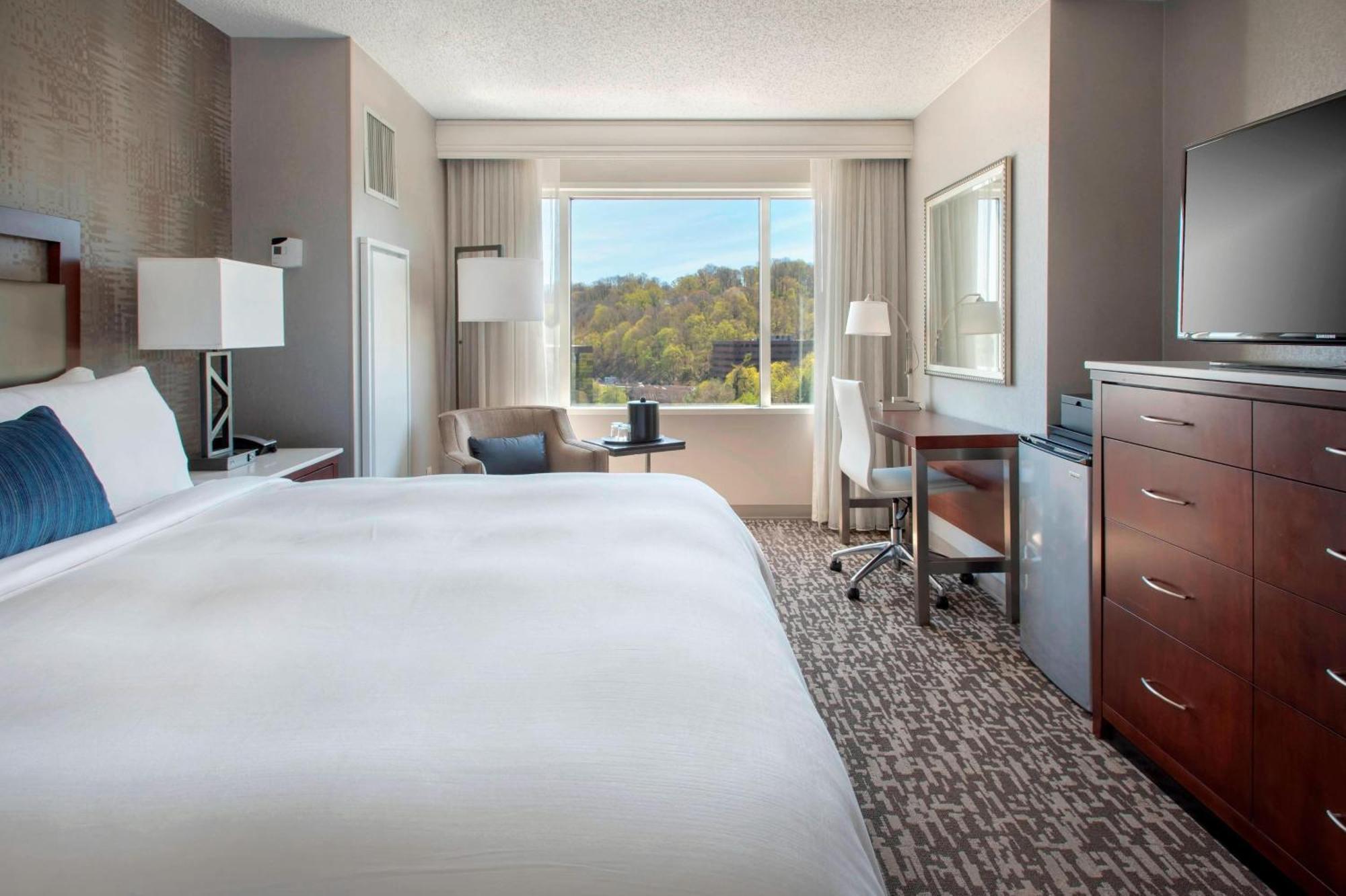Marriott Philadelphia West Hotel 4*